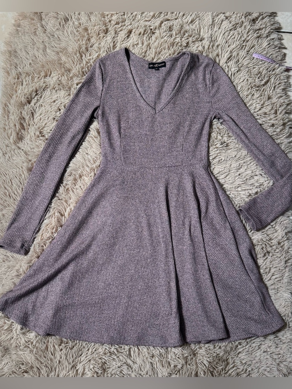 Almost Famous Long-Sleeve V-Neck Dress